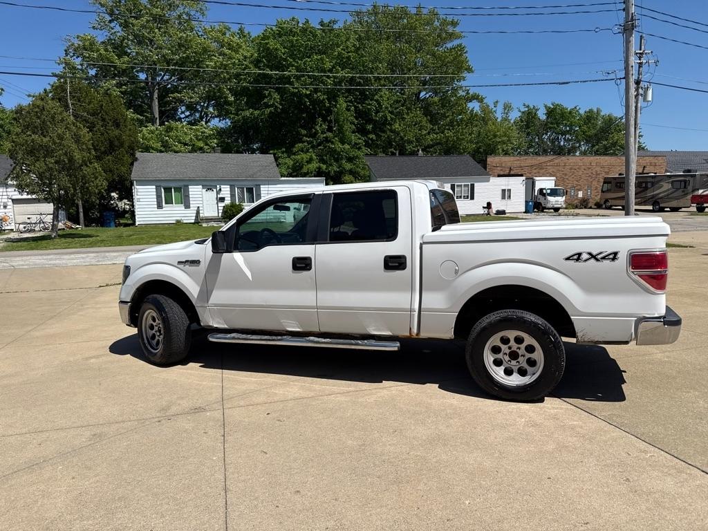 Ford F-150 XL SuperCrew 5.5-ft. Bed 4WD 2012
