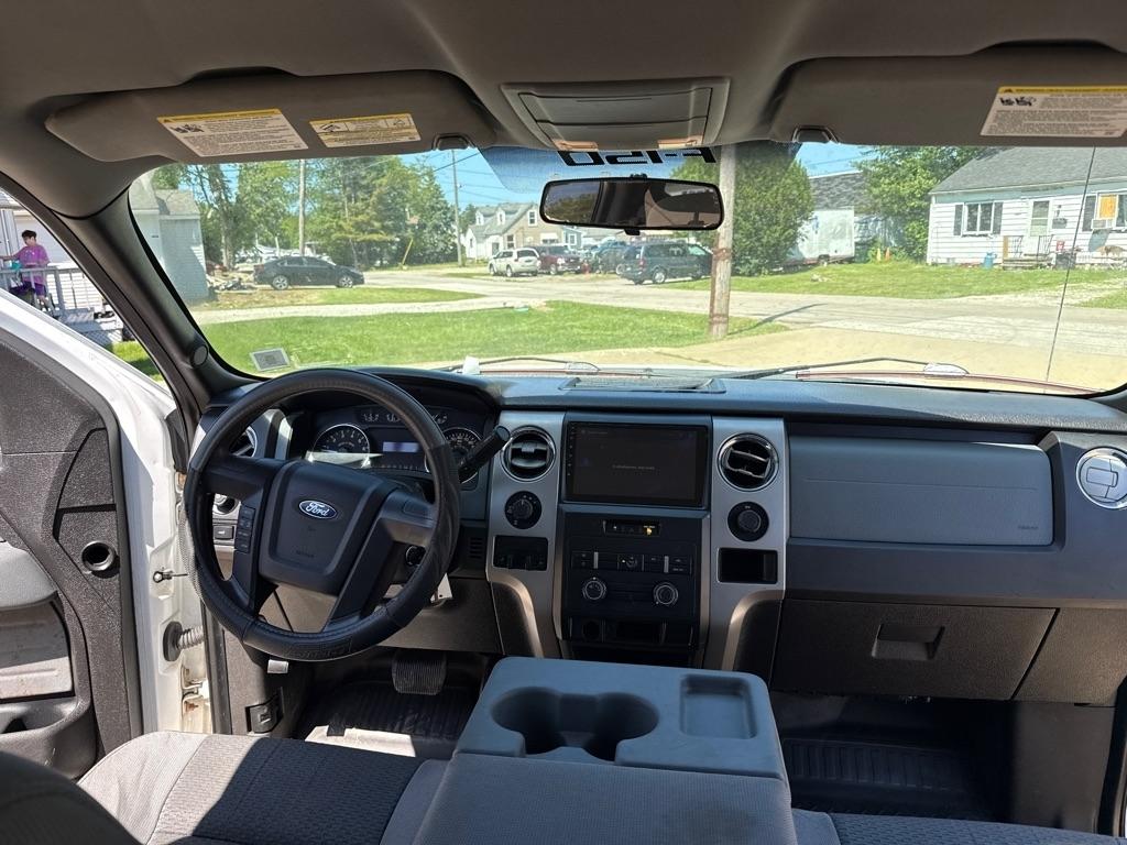 Ford F-150 XL SuperCrew 5.5-ft. Bed 4WD 2012