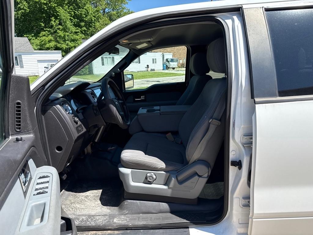 Ford F-150 XL SuperCrew 5.5-ft. Bed 4WD 2012