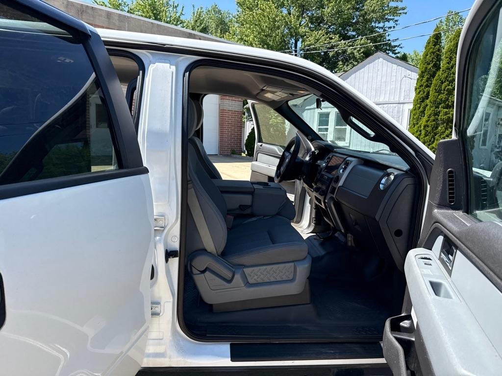 Ford F-150 XL SuperCrew 5.5-ft. Bed 4WD 2012