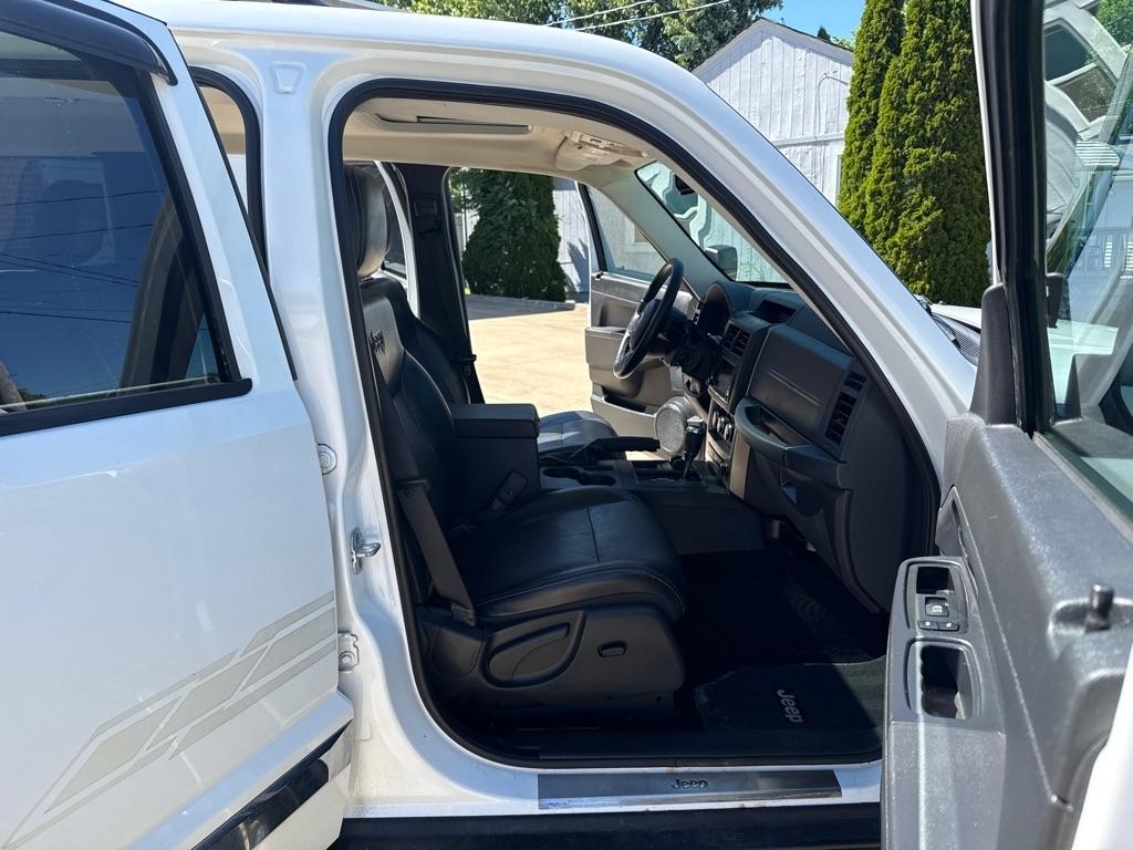 Jeep Liberty Sport 4WD 2012
