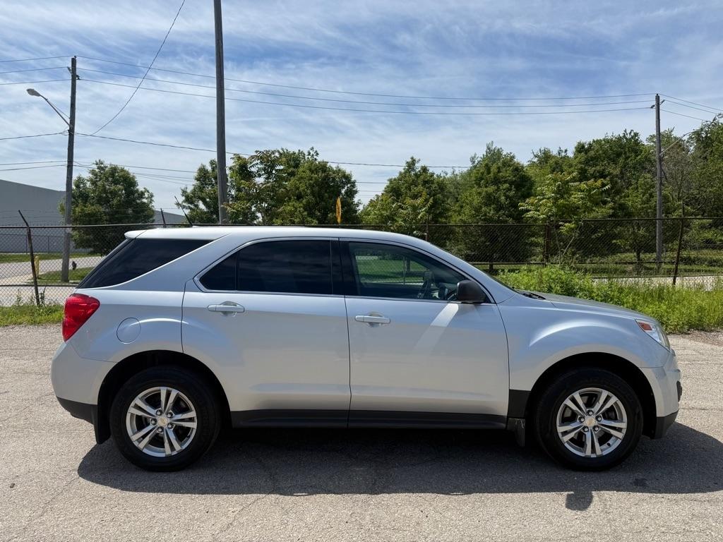 Chevrolet Equinox LS 2WD 2011