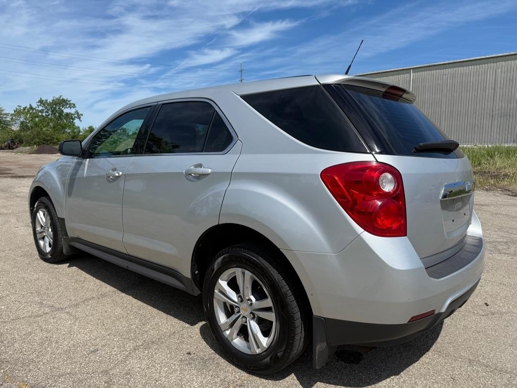 Chevrolet Equinox LS 2WD 2011