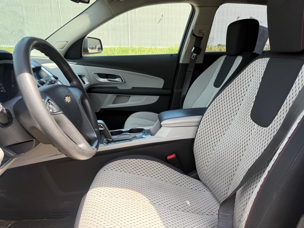Chevrolet Equinox LS 2WD 2011