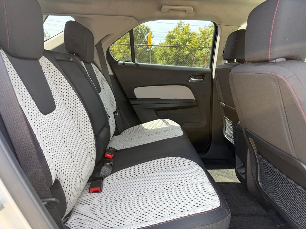 Chevrolet Equinox LS 2WD 2011
