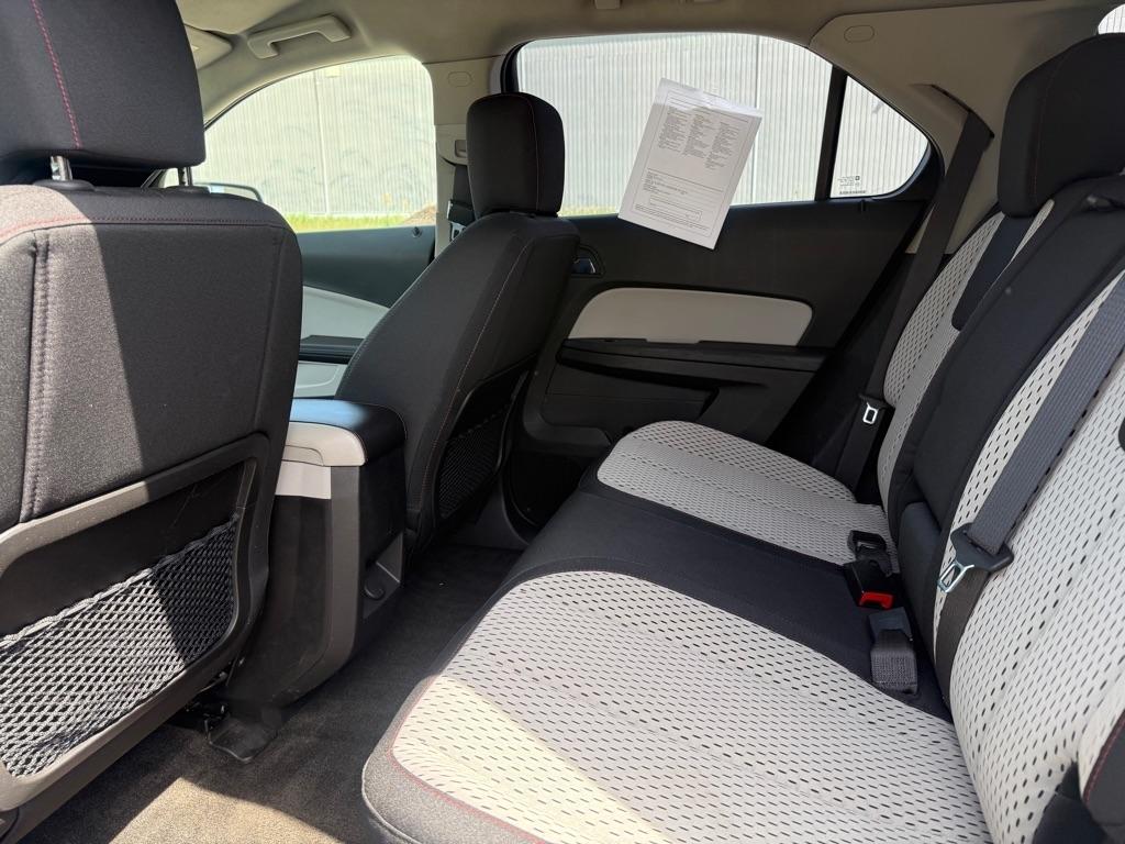 Chevrolet Equinox LS 2WD 2011