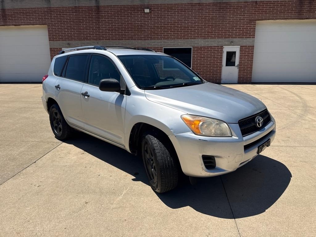 Toyota RAV4 Base I4 4WD 2010