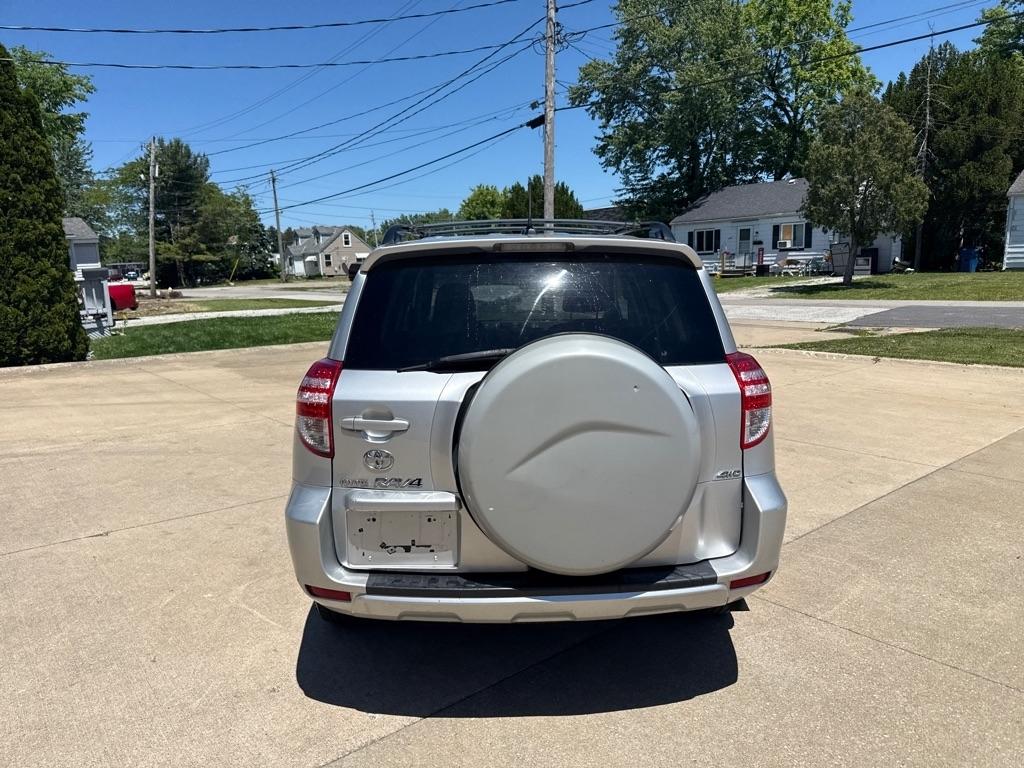 Toyota RAV4 Base I4 4WD 2010