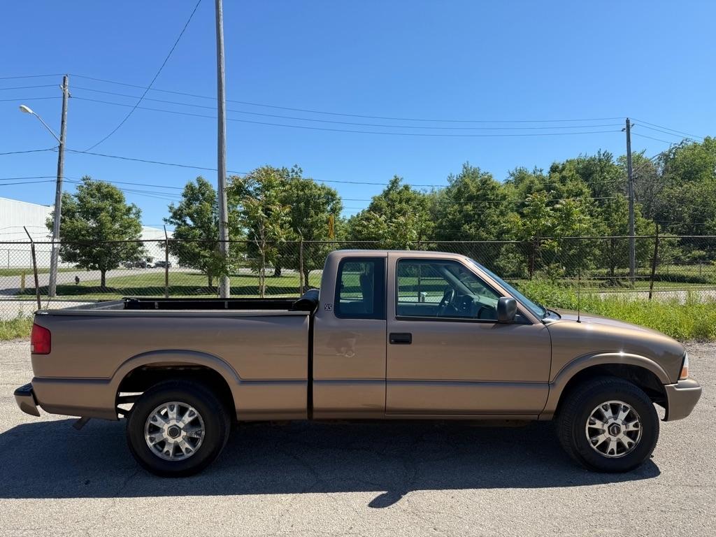 GMC Sonoma SL Ext. Cab 4WD 2003