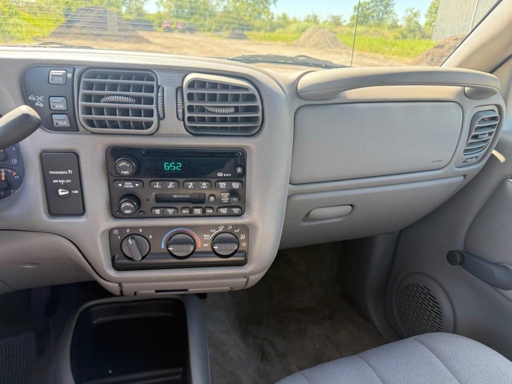 GMC Sonoma SL Ext. Cab 4WD 2003