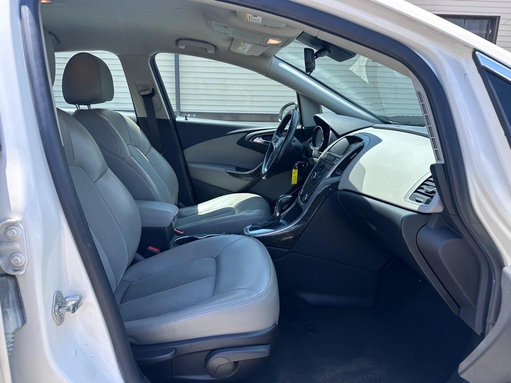 Buick Verano Base 2016