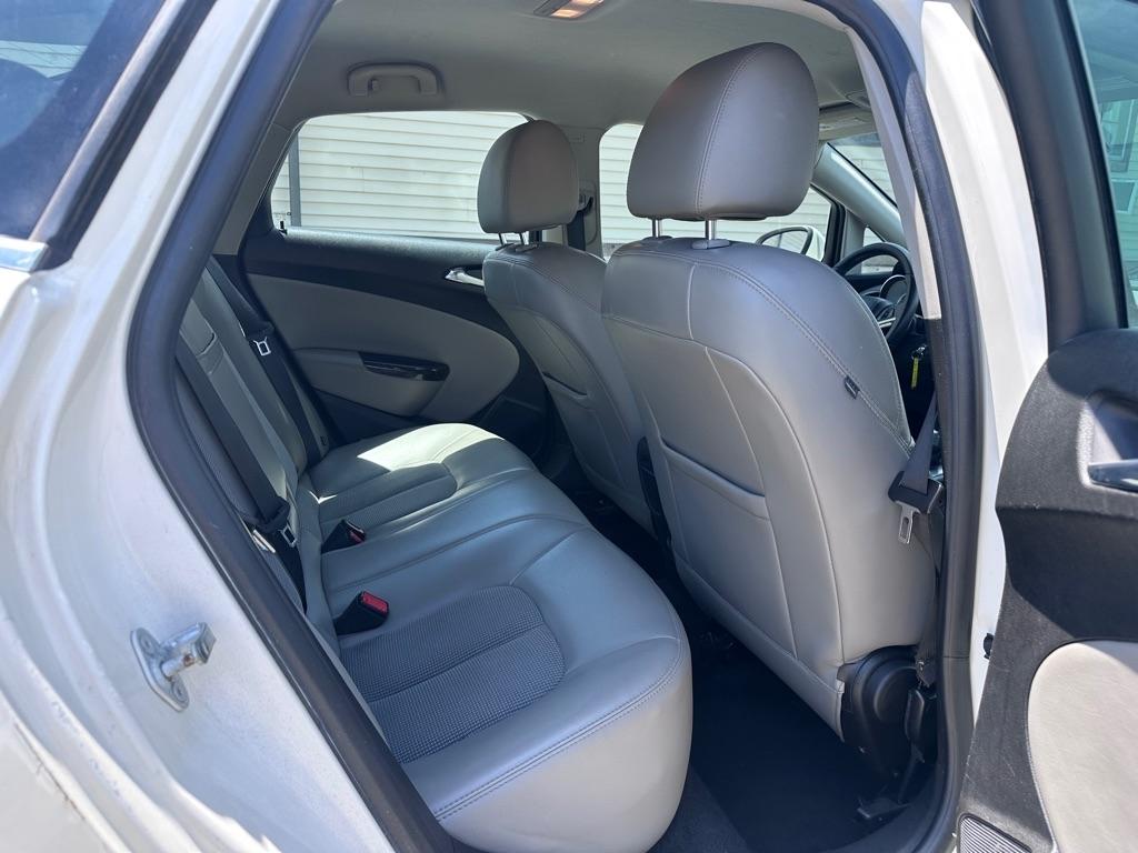 Buick Verano Base 2016