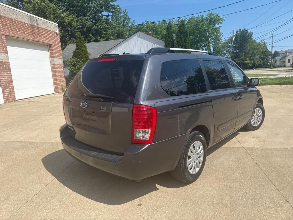 Kia Sedona LX LWB 2012