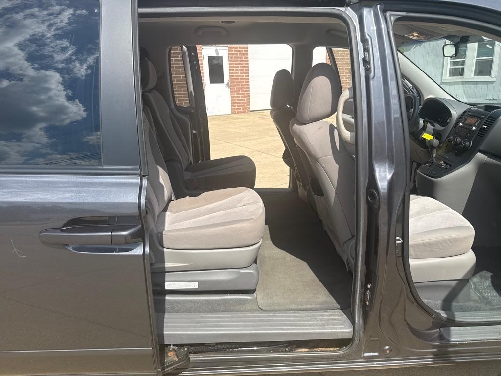 Kia Sedona LX LWB 2012