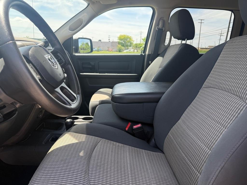 RAM 2500 ST Crew Cab SWB 4WD 2012