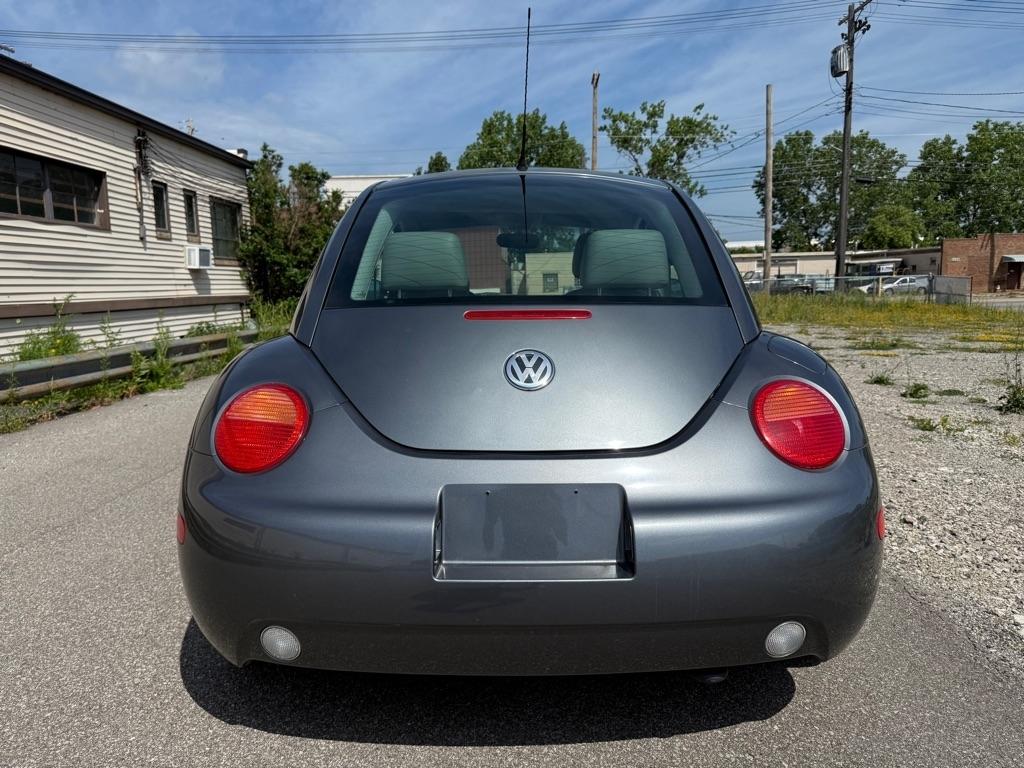 Volkswagen New Beetle GLS 2.0L 2005
