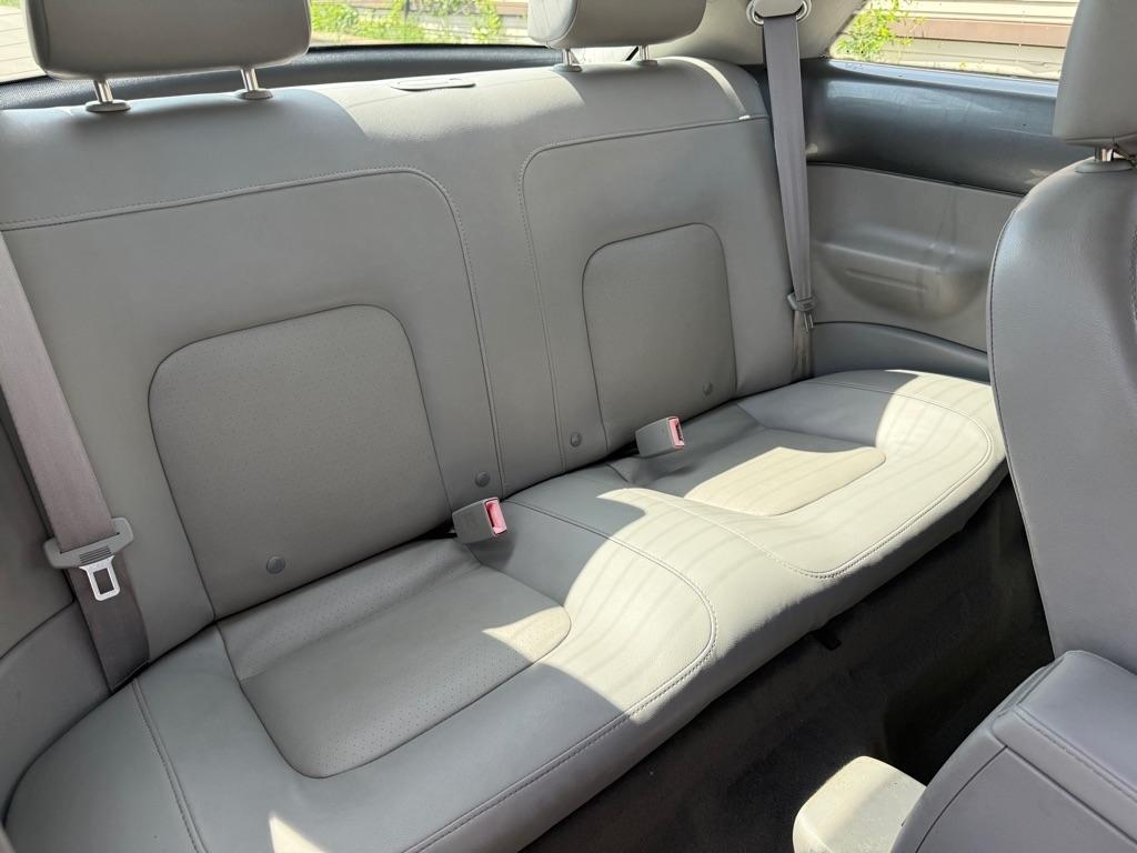 Volkswagen New Beetle GLS 2.0L 2005