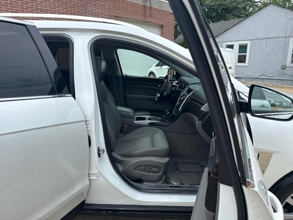 Cadillac SRX Luxury AWD 2012