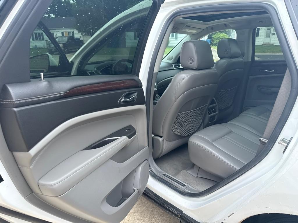 Cadillac SRX Luxury AWD 2012