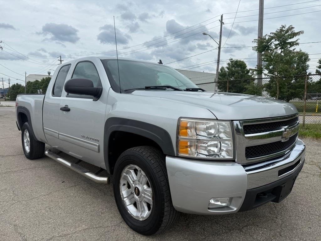 Chevrolet Silverado 1500 LT Ext. Cab 4WD 2011