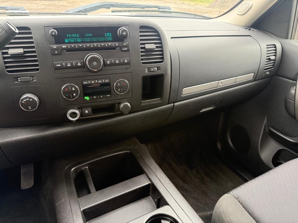 Chevrolet Silverado 1500 LT Ext. Cab 4WD 2011