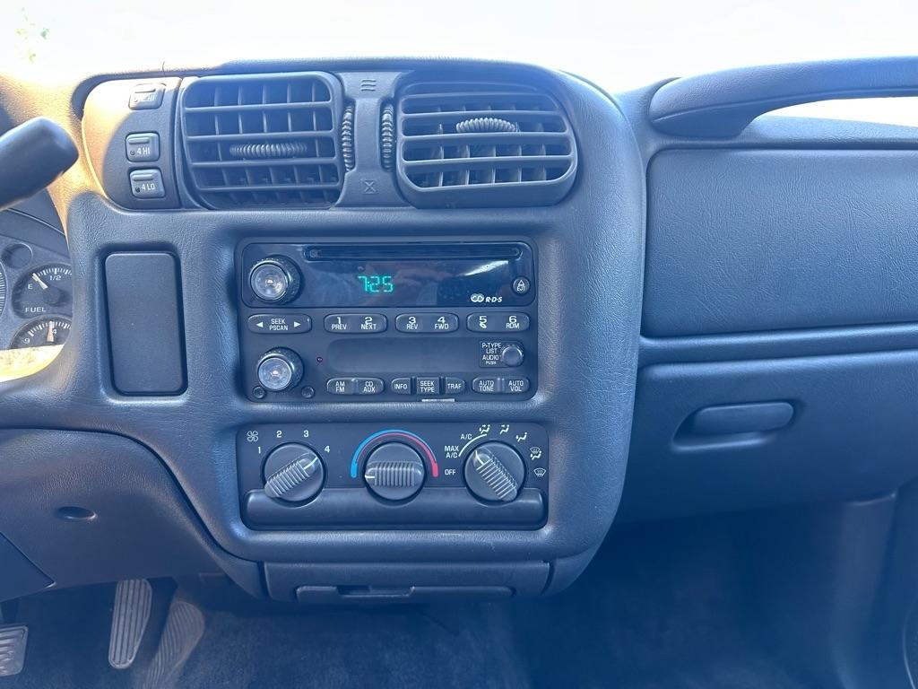 Chevrolet Blazer 4-Door 4WD LS 2003