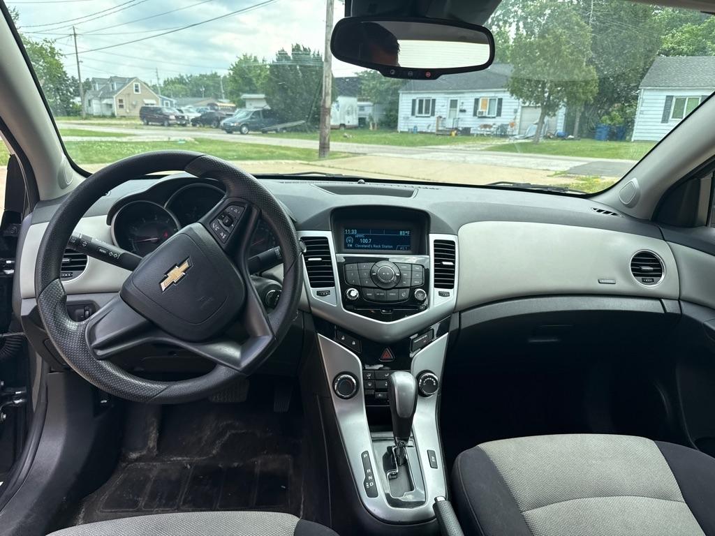 Chevrolet Cruze LS Auto 2013