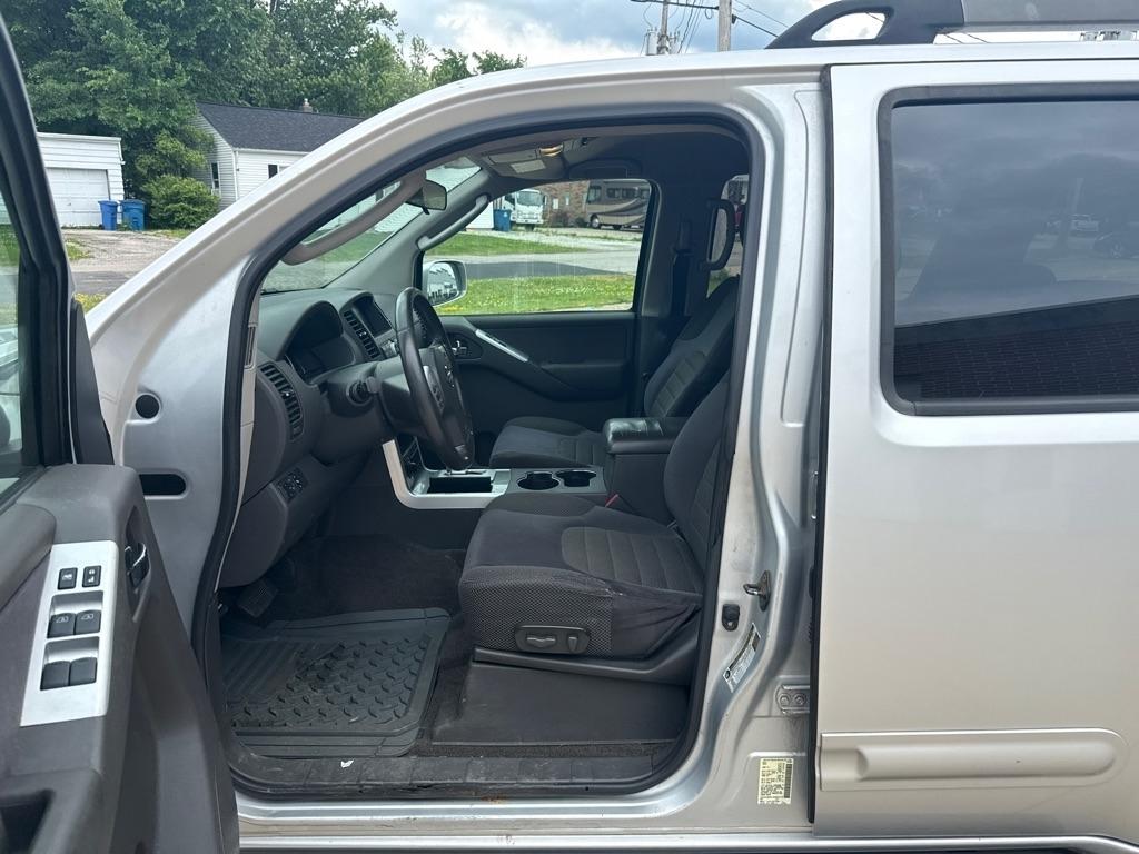 Nissan Pathfinder S 4WD 2010