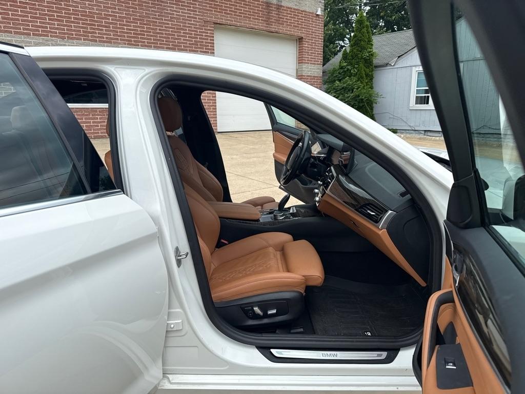 BMW 5-Series 530i xDrive 2021