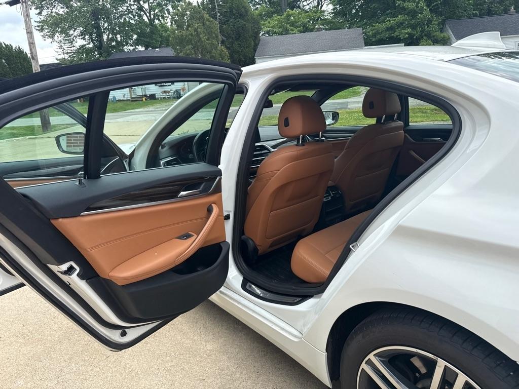 BMW 5-Series 530i xDrive 2021