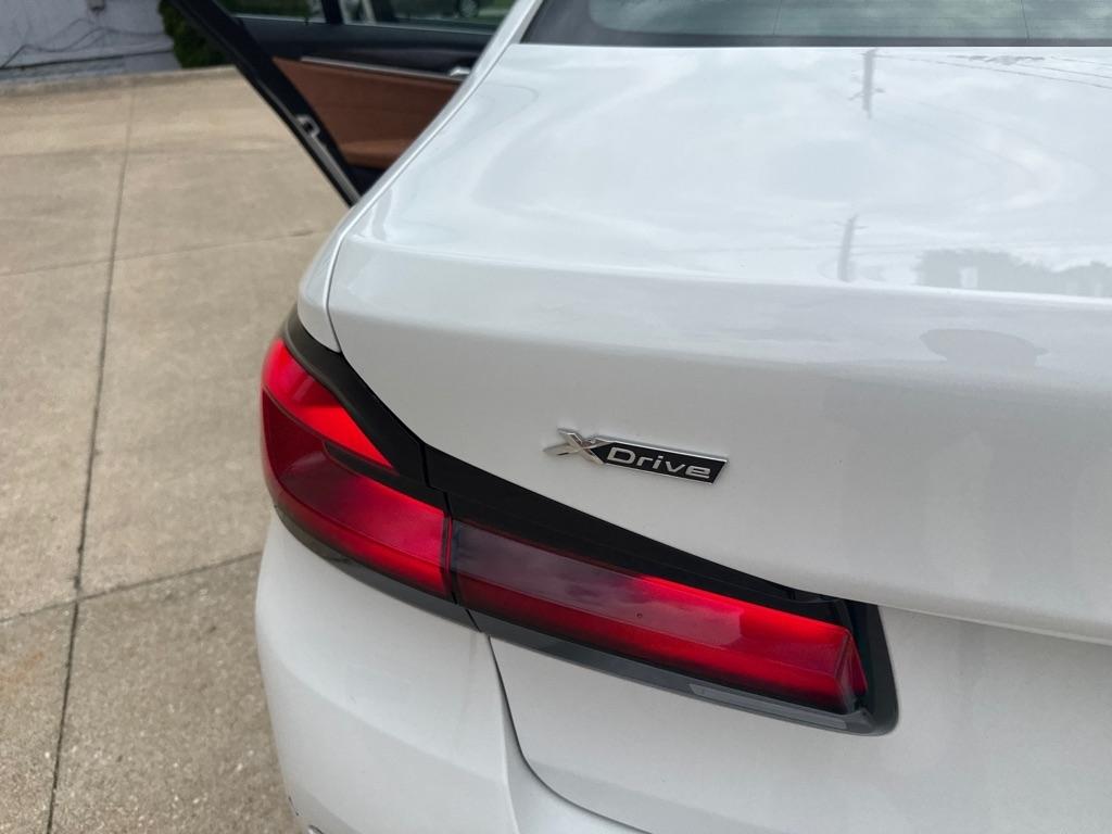 BMW 5-Series 530i xDrive 2021