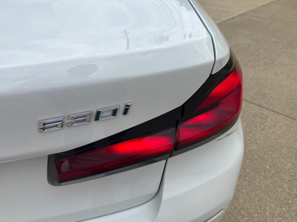 BMW 5-Series 530i xDrive 2021