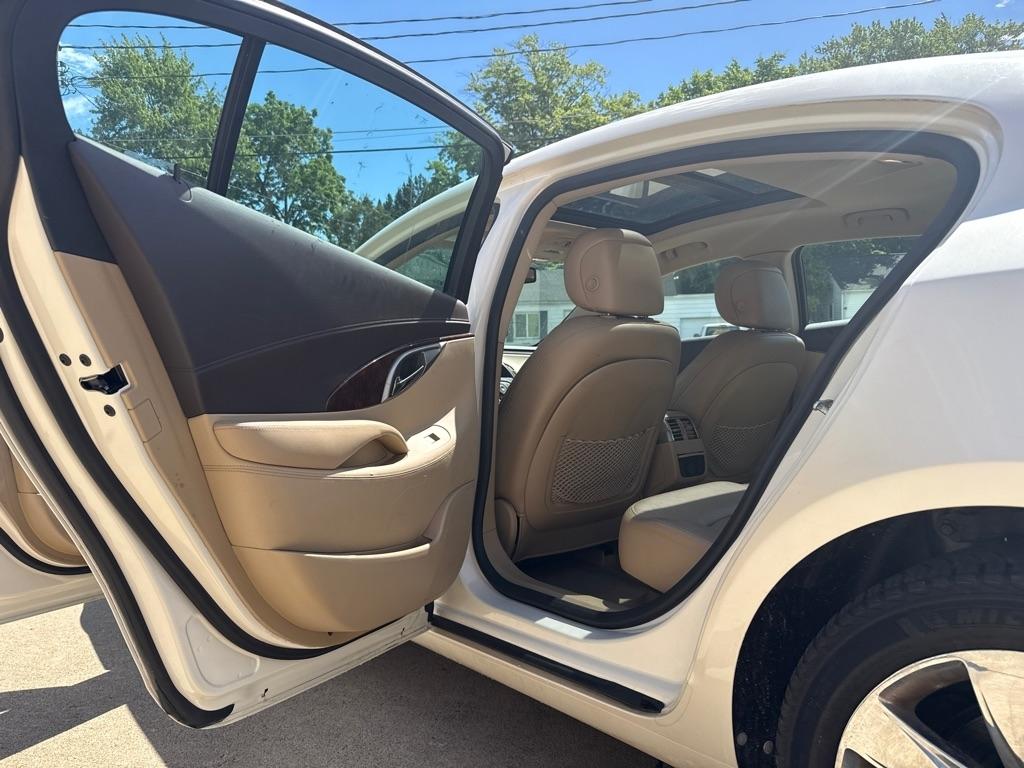 Buick LaCrosse CXS 2011
