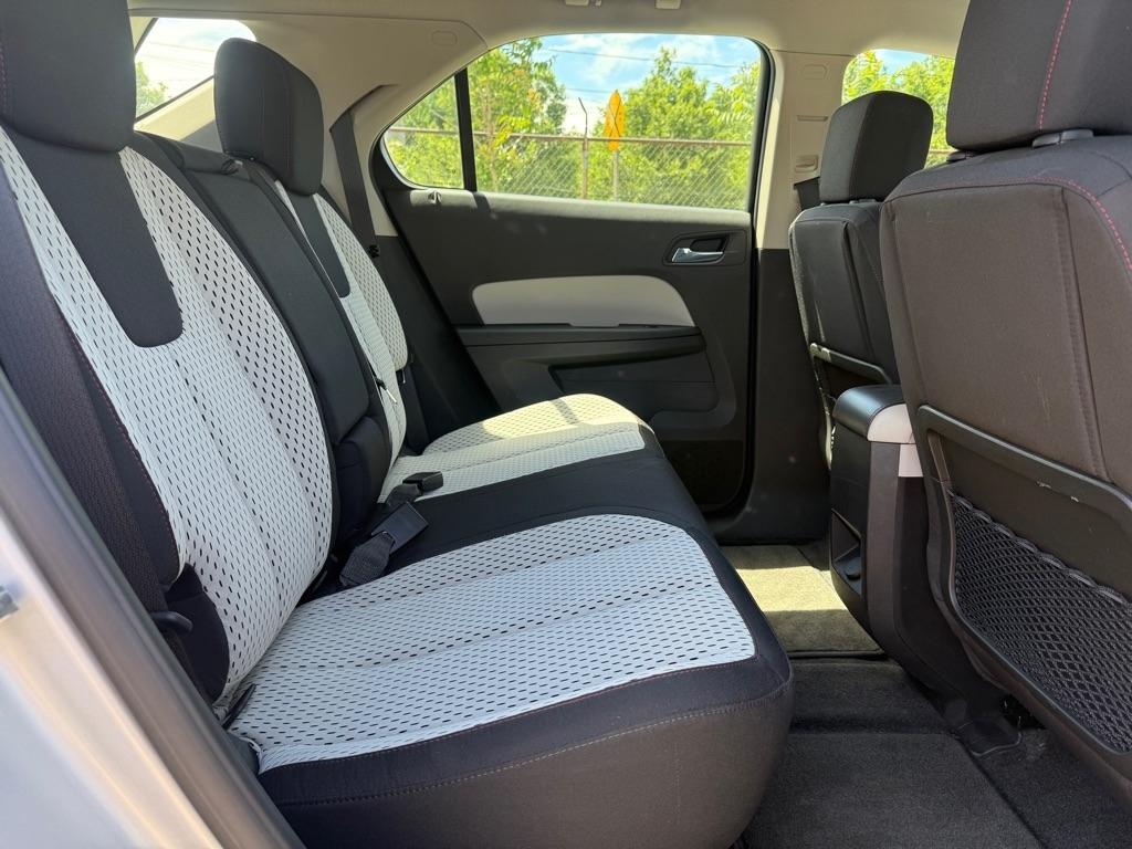 Chevrolet Equinox LS FWD 2010