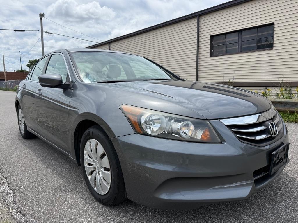 Honda Accord LX sedan AT 2012