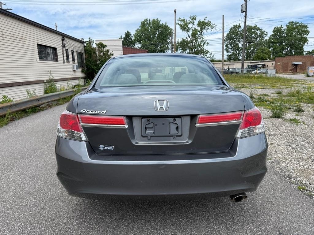 Honda Accord LX sedan AT 2012
