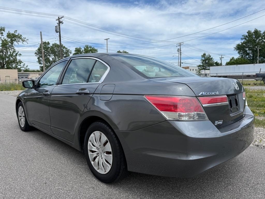 Honda Accord LX sedan AT 2012