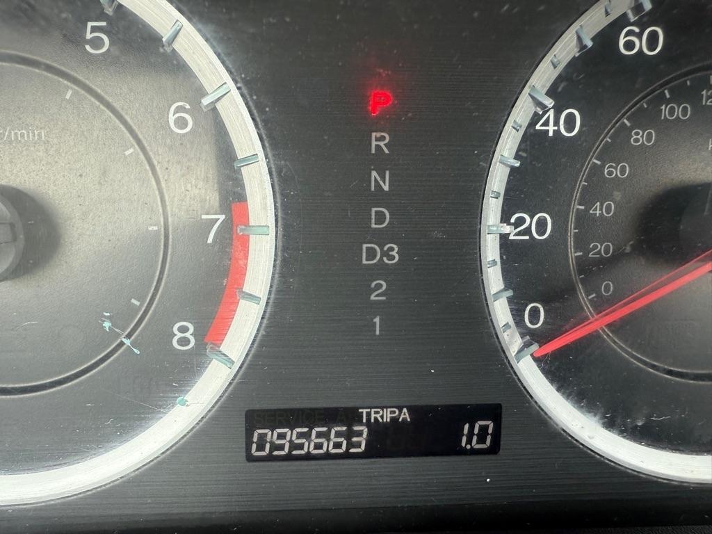 Honda Accord LX sedan AT 2012