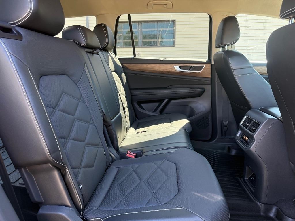 Volkswagen Atlas SE w/Technology 4MOTION 2024