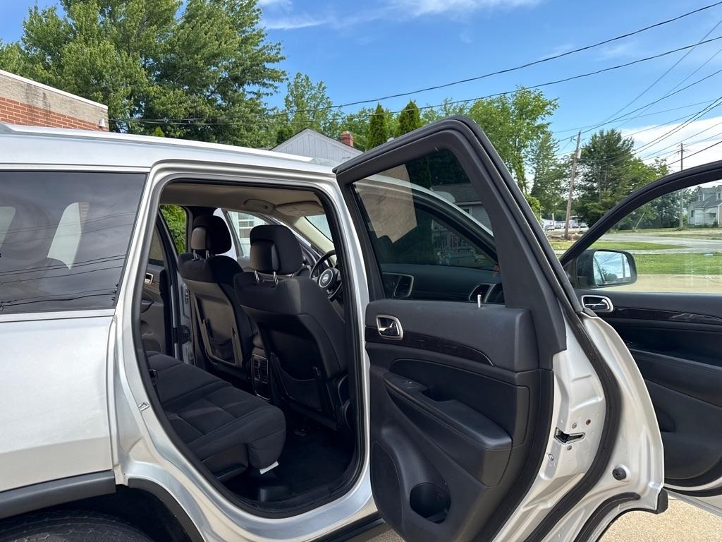 Jeep Grand Cherokee Laredo 4WD 2012