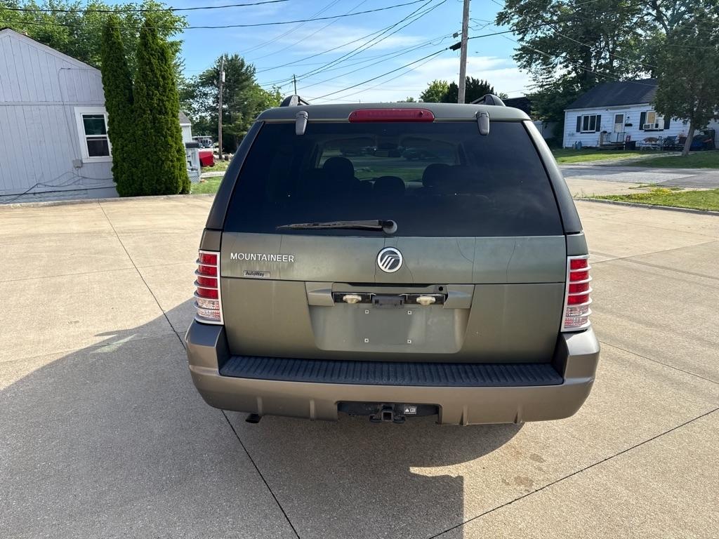 Mercury Mountaineer Convenience 4.0L 2WD 2004