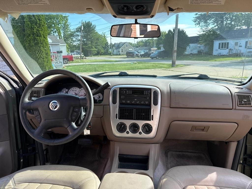 Mercury Mountaineer Convenience 4.0L 2WD 2004