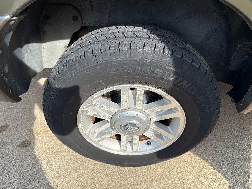 Mercury Mountaineer Convenience 4.0L 2WD 2004
