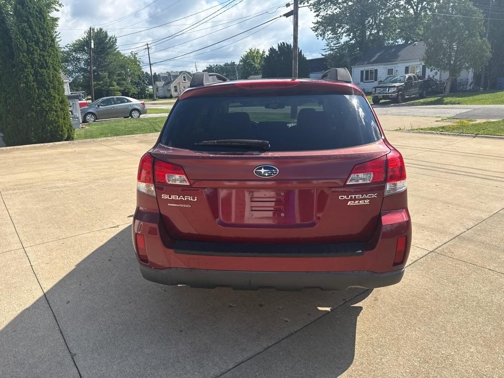 Subaru Outback 2.5i Premium 2011