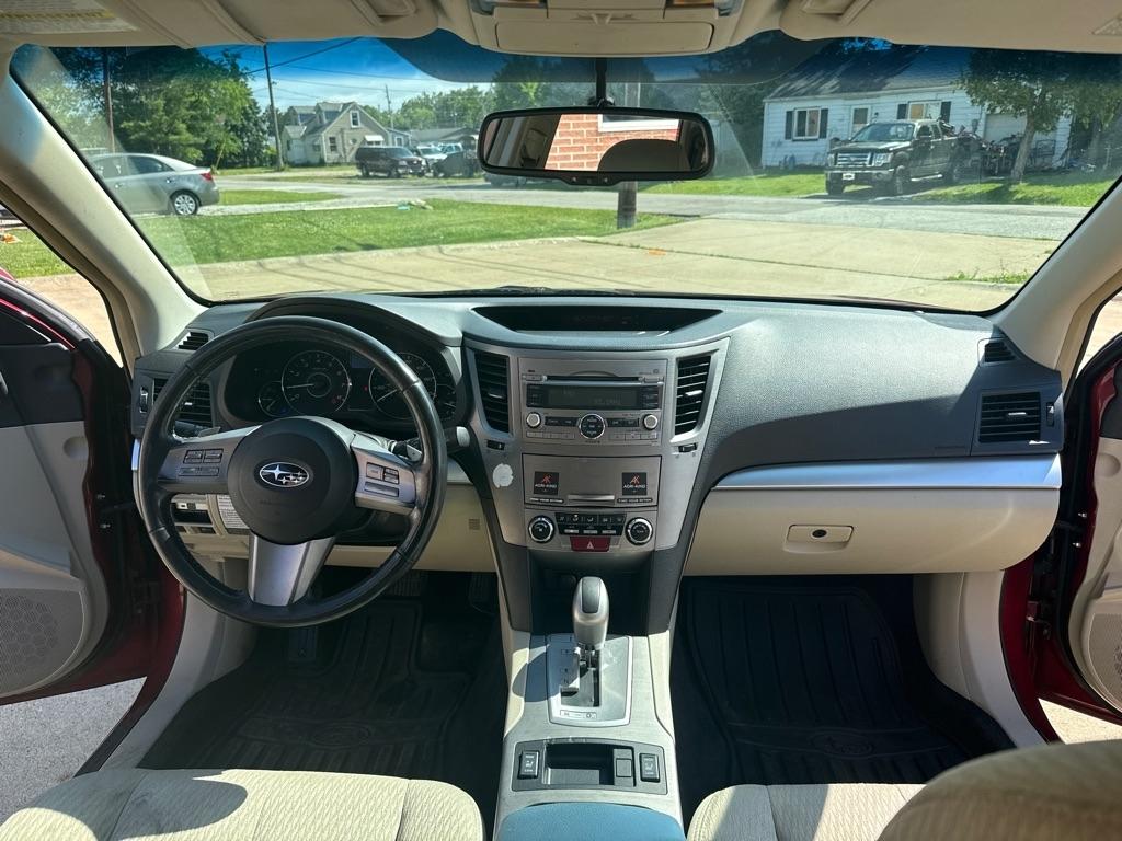 Subaru Outback 2.5i Premium 2011