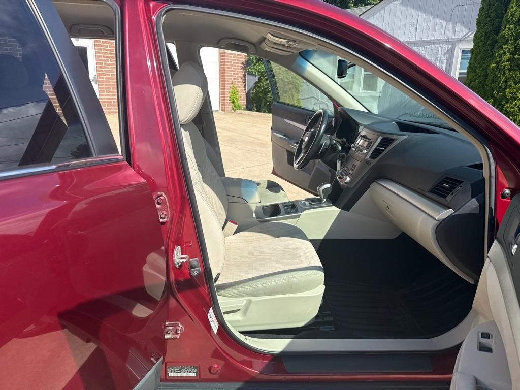 Subaru Outback 2.5i Premium 2011
