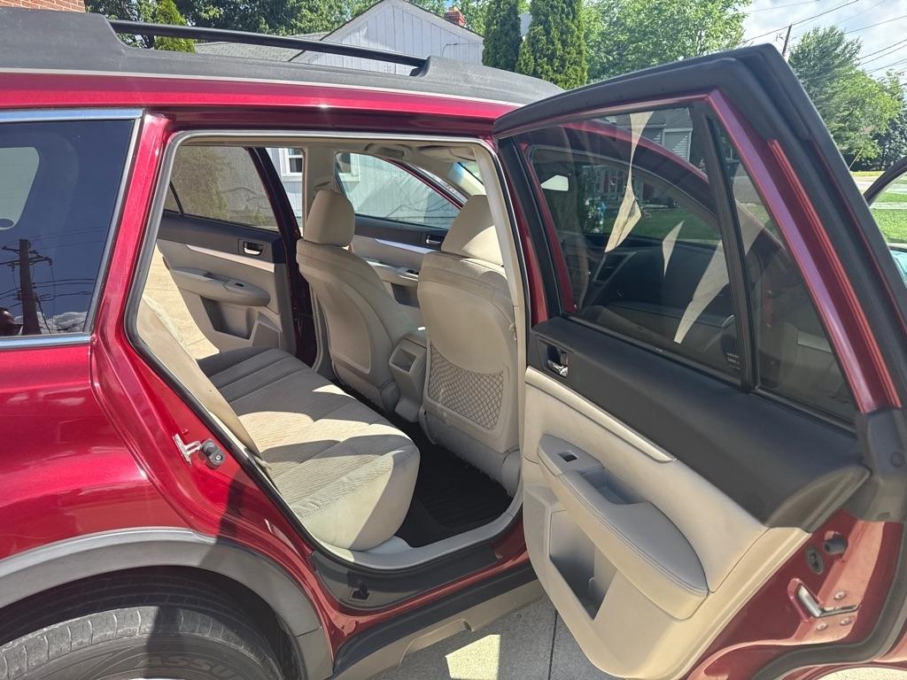 Subaru Outback 2.5i Premium 2011