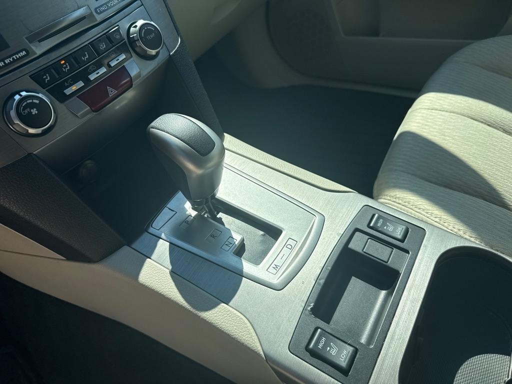Subaru Outback 2.5i Premium 2011