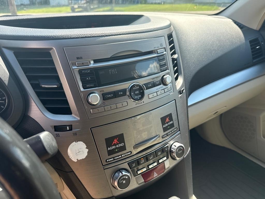 Subaru Outback 2.5i Premium 2011