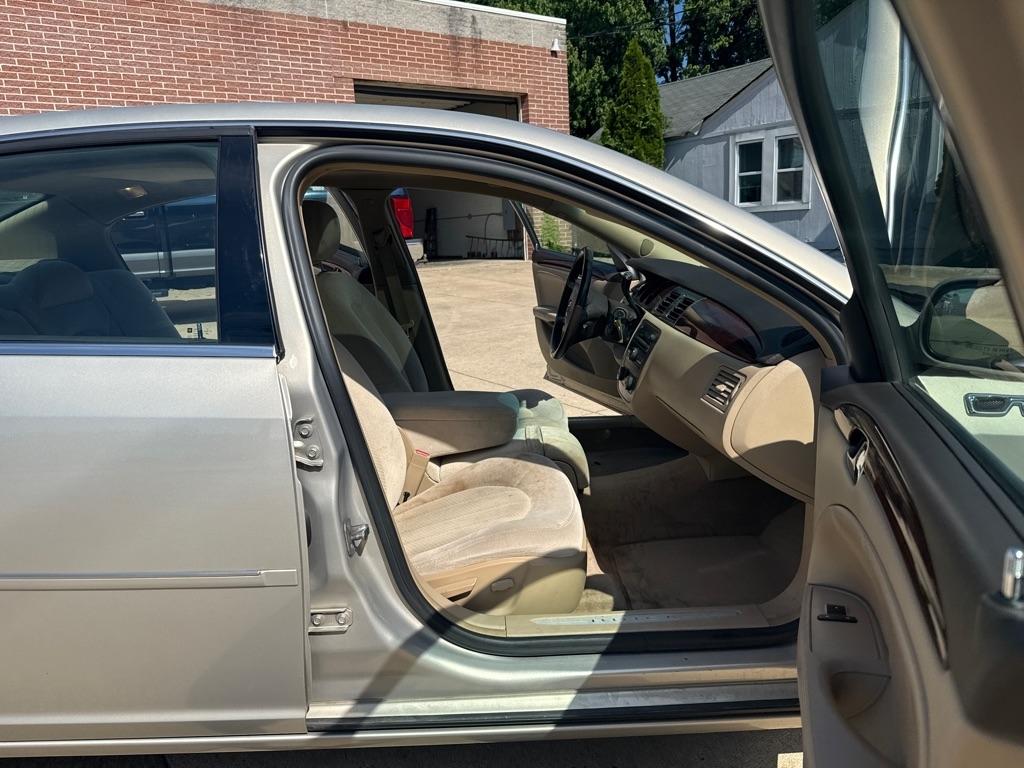 Buick Lucerne CX 2008
